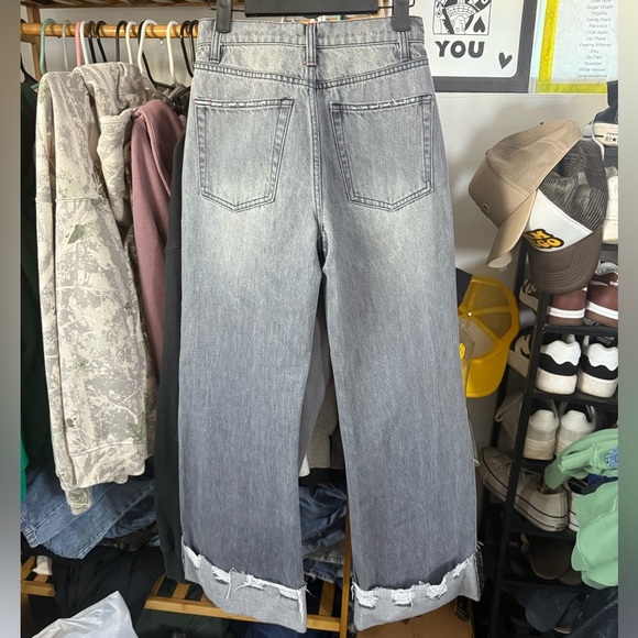 Alice + Olivia Amazing Distressed High Waist Raw Cuffed Boyfriend Jean - Picture 5 of 13